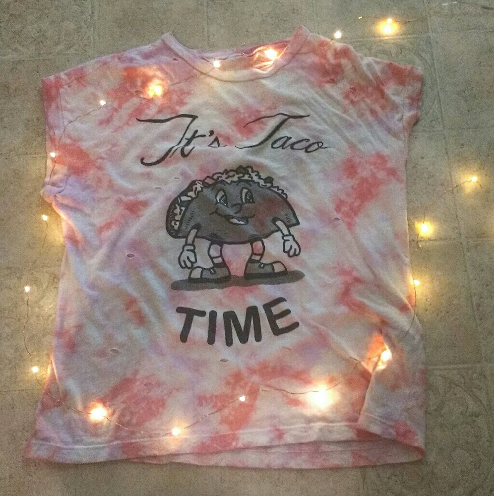 Graphic tee